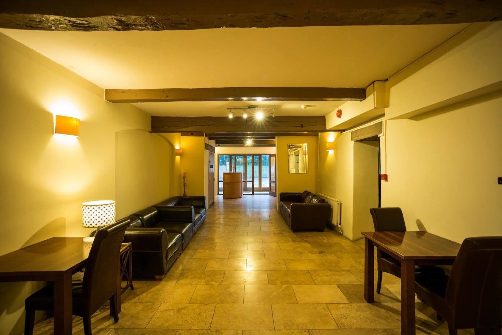 Bed and Breakfast The Coach House Винтербоуне Экстерьер фото